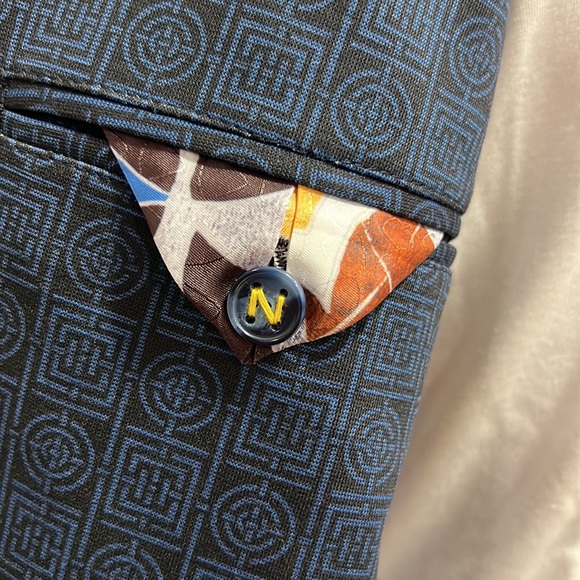 Infinity Blazer - Picture 3 of 5